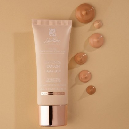 BioNike DEFENCE COLOR Hydra Glow Hidratantni tekući puder SPF15